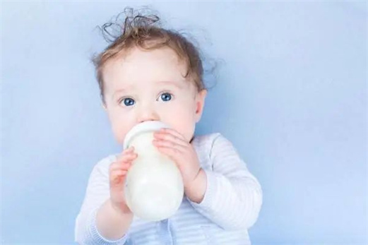 宝宝出现这4种常见症状，说明乳糖不耐受了！应对方法建议收藏！