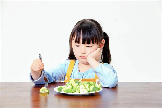 孩子不吃饭就是缺锌？真正需要补锌的，是这个症状！