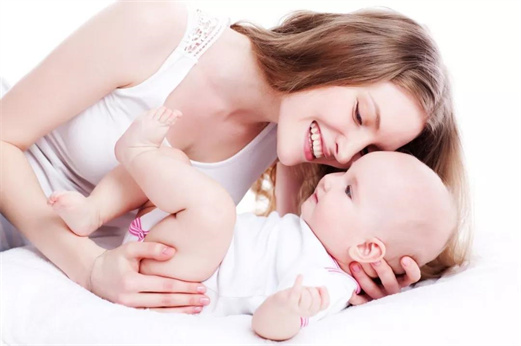 疫情之下，乳铁蛋白如何为孕妈和宝宝筑起一道免疫防线？